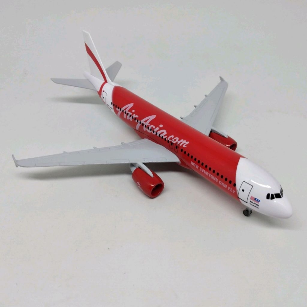 Diecast Pesawat Boeing 777 AirAsia.com 99% Metal Aircraft Model Mainan Kado