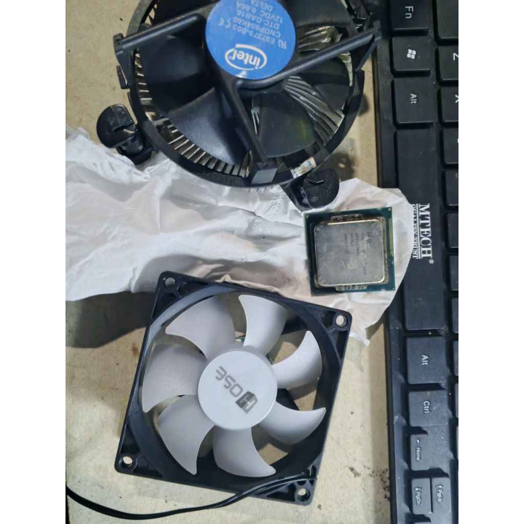 fan cpu bekas lga 1150 + porci pentium g3250 + fan 8 cm RGB