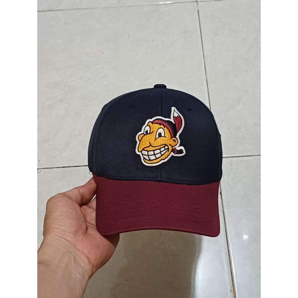 topi MLB second