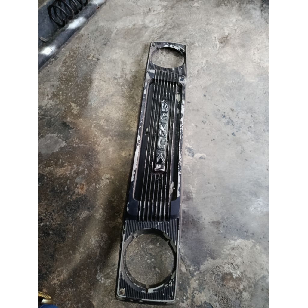 grill Suzuki st20 truntung