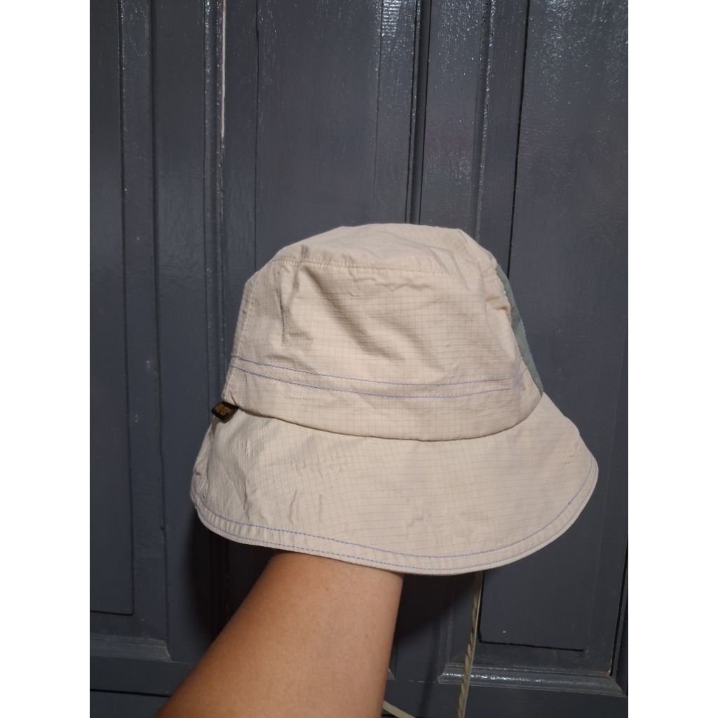 Topi rimba GoreTex (preloved) D 20cm