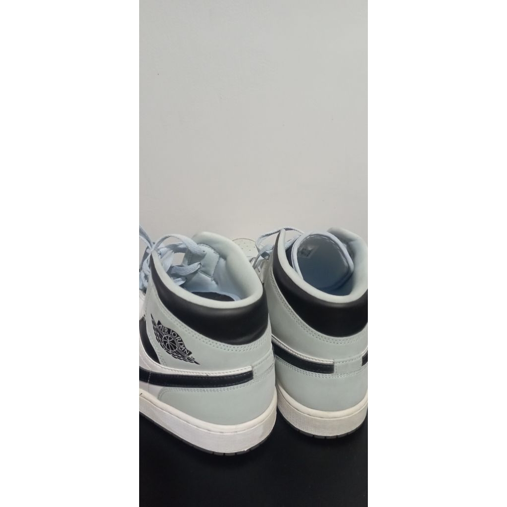 Sepatu Nike Air Jordan white and ice blue