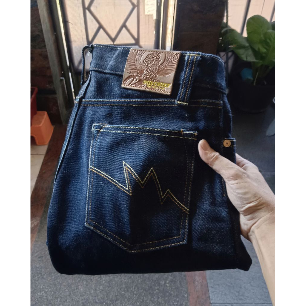 Mischief denim - Golden Gryphon IL ST 22oz (second)
