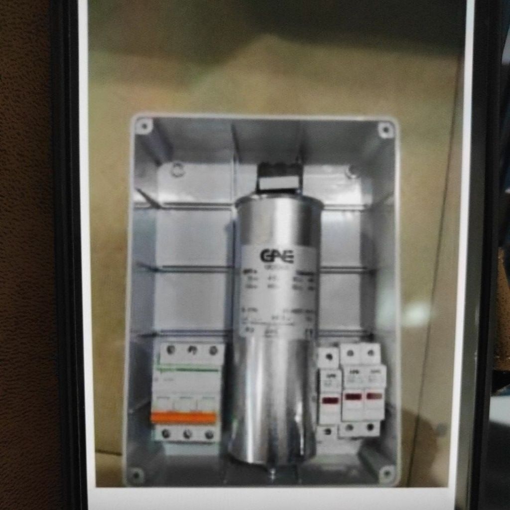 Kapasitor 2,5 kvar 415v 3phase dalam box