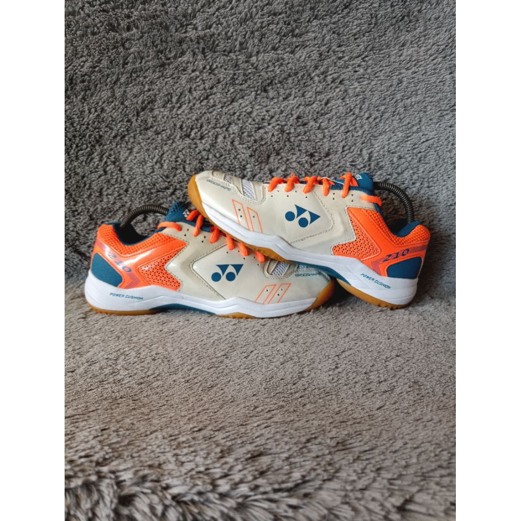 SEPATU BADMINTON YON3X SHB210 SIZE 40 ORIGINAL