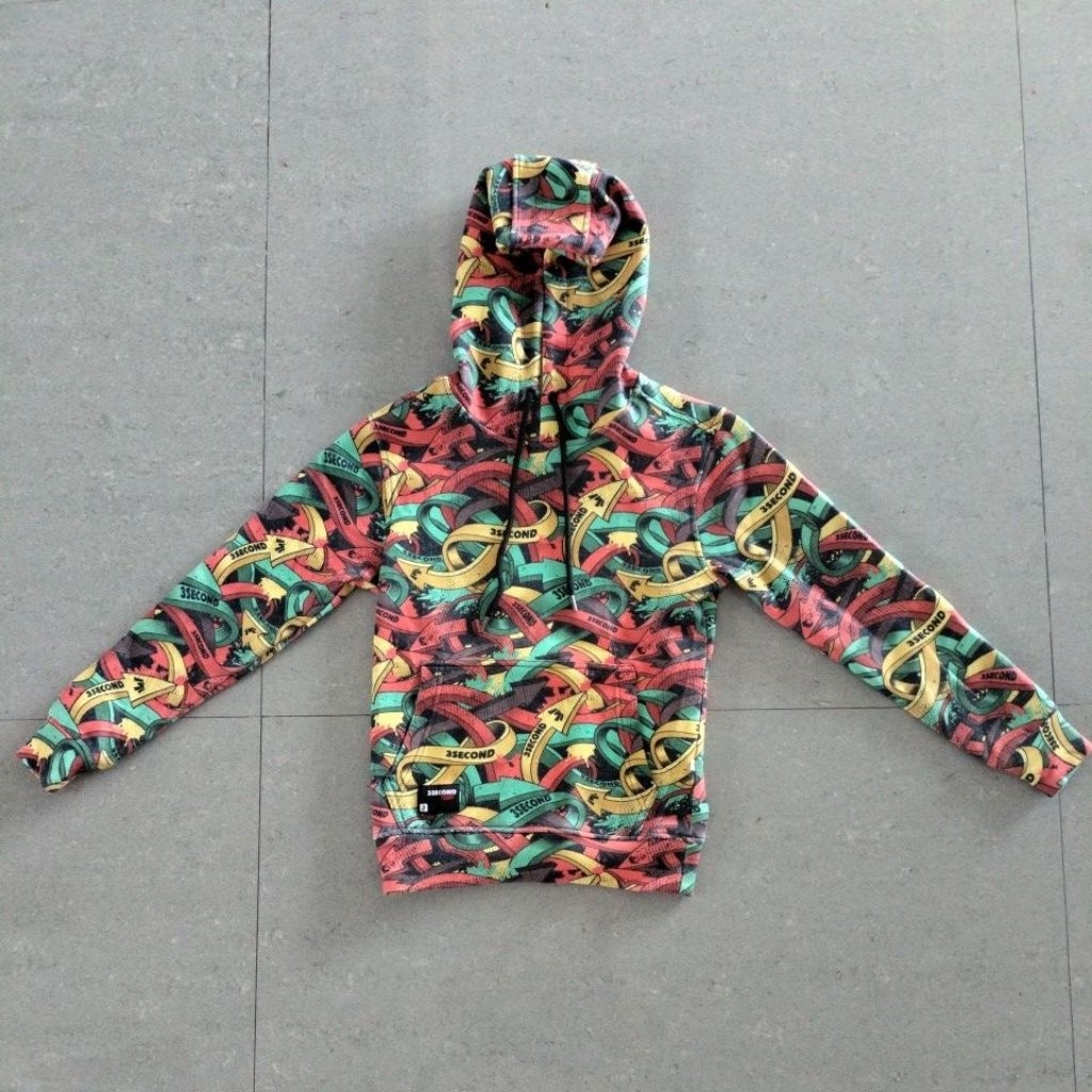 Jaket hoodie 3second  untuk anak size 8. preloved