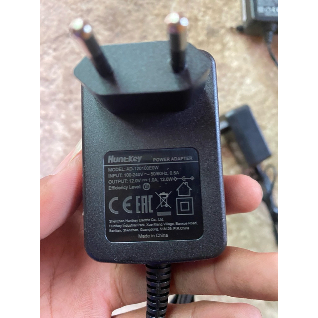 adaptor huawei 12v 1.0A