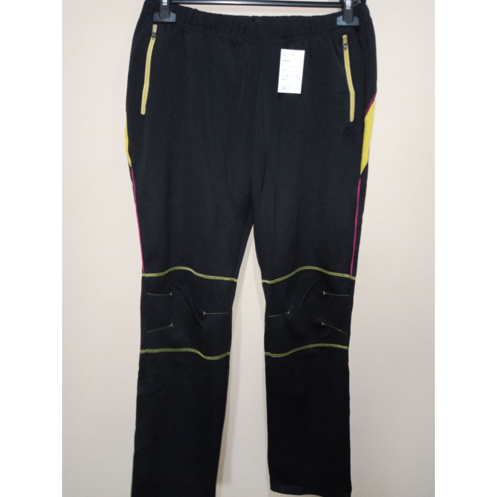 CELANA TRAINING PRELOVED