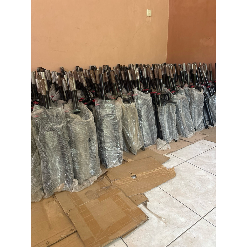 fork garpu sobleker depan ada lock kuncian sepeda mtb ban 27.5 27,5 oversize bahan besi