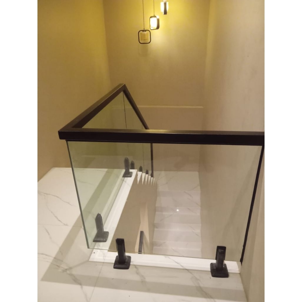 Railing Tangga & Balkon Spigot + Kaca Tempered Handrail Besi