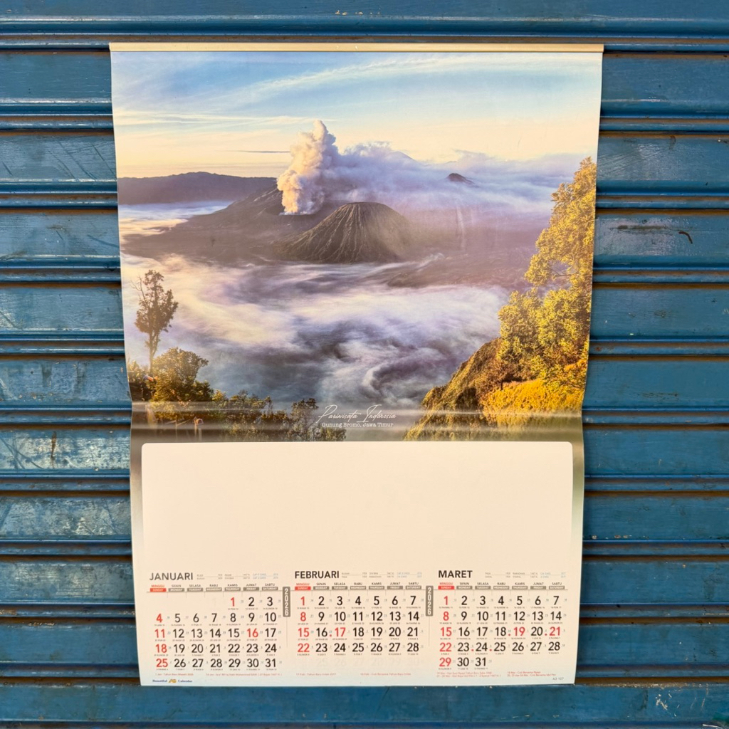 Kalender Triwulan 2026 Kalender Dinding 4 Lembar Bergambar