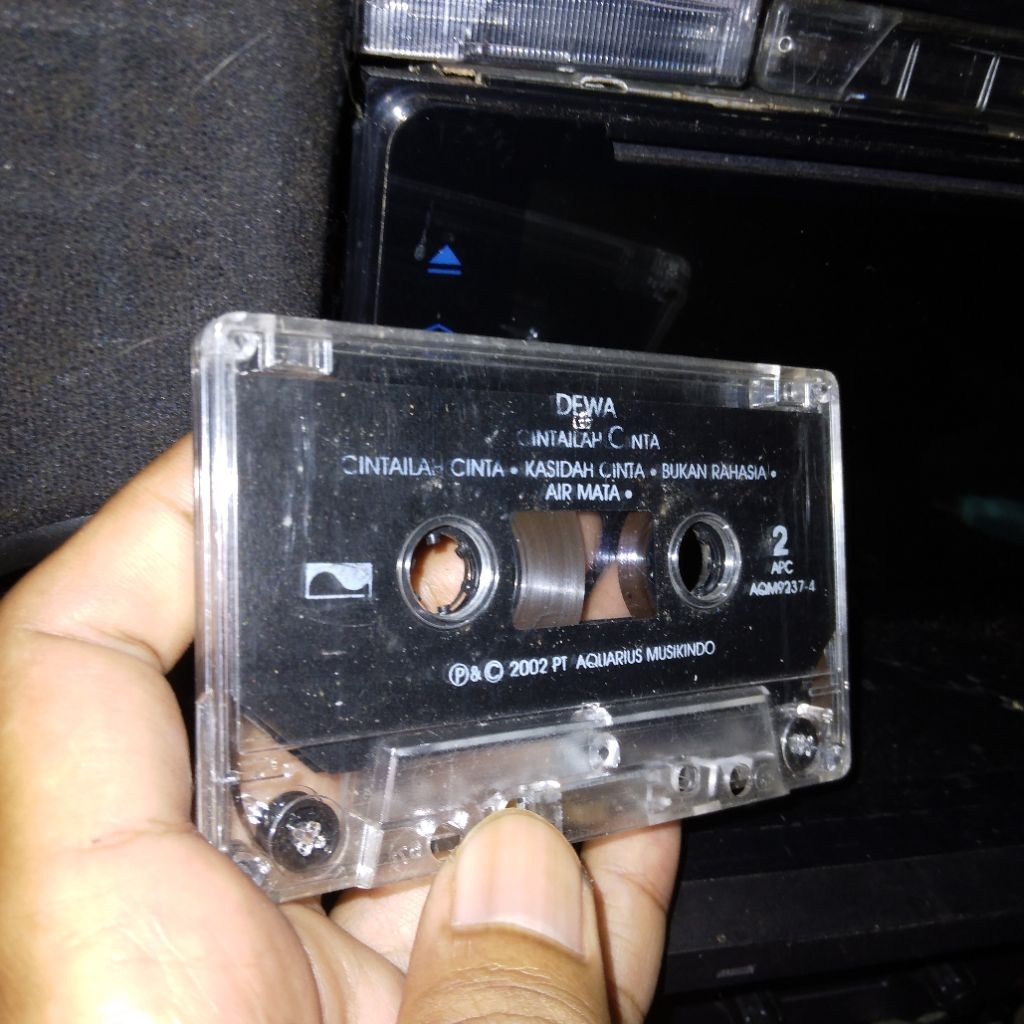 Kaset Dewa Cintailah Cinta no cover