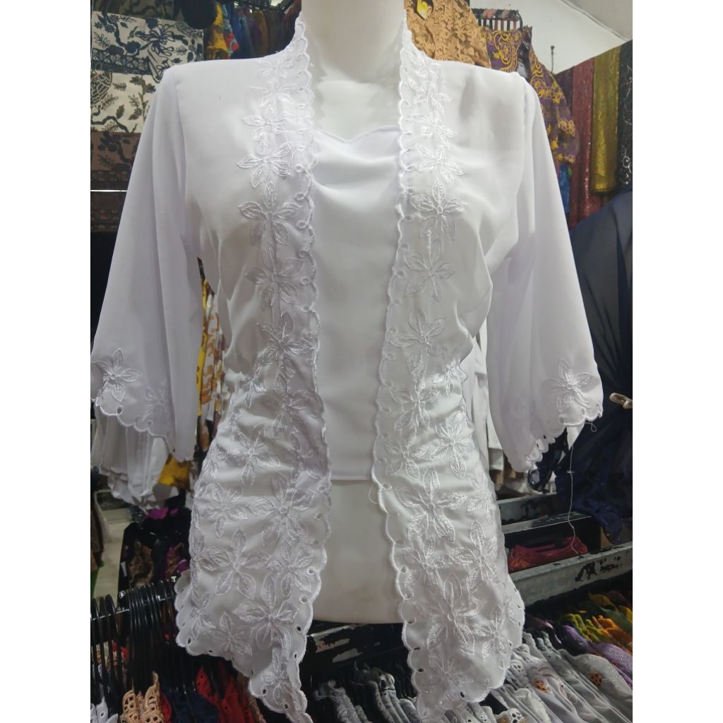 ready kebaya bali kebaya bordiran..kain halus jahitan rapi kain sutra bebydoll