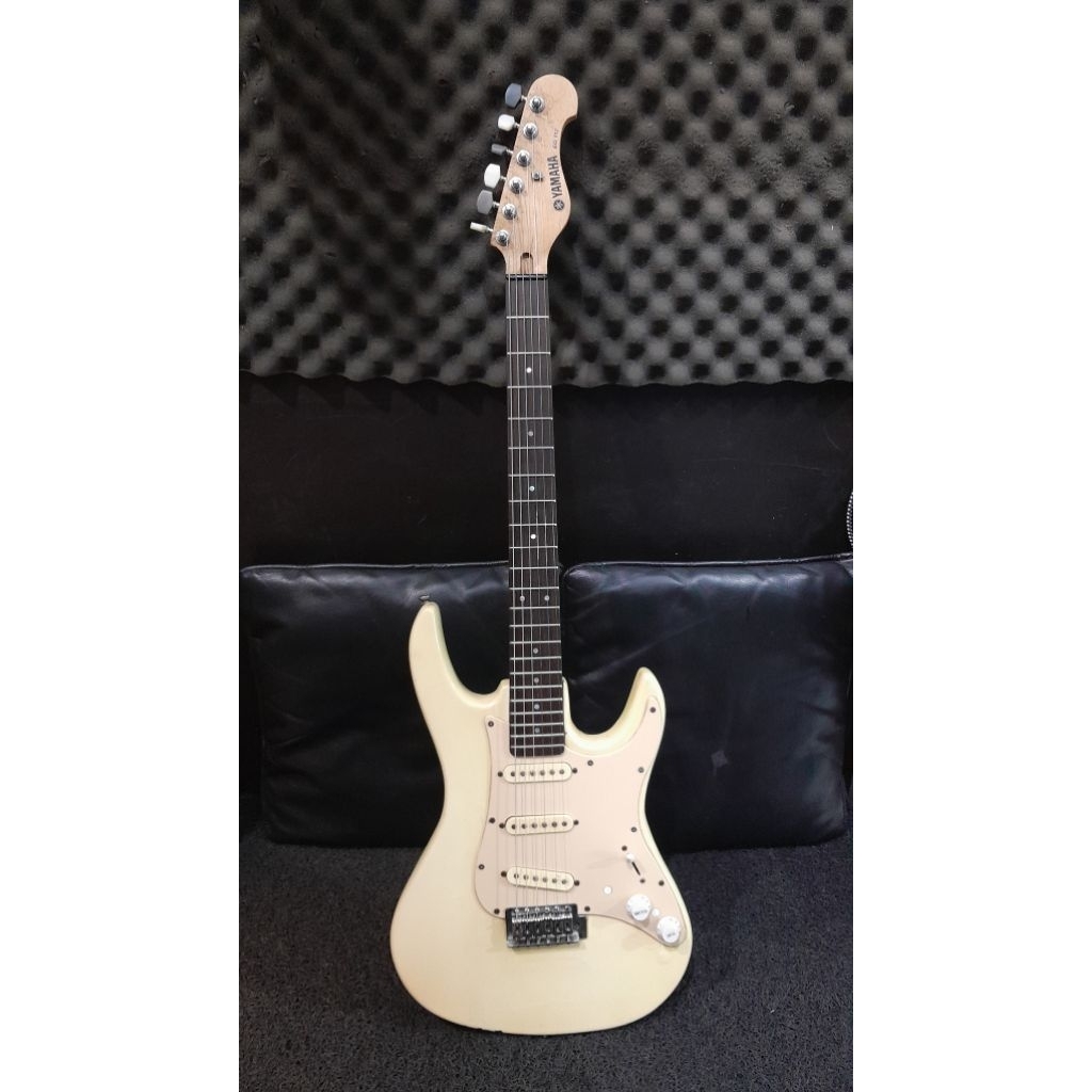 GITAR ELEKTRIK YAMAHA EG112 SECOND ORIGINAL (SIAP PAKAI)