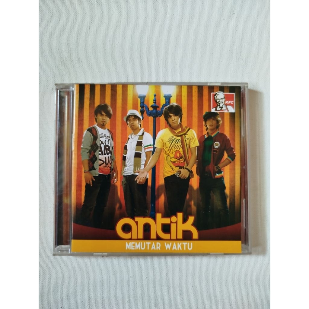 CD ANTIK MEMUTAR WAKTU