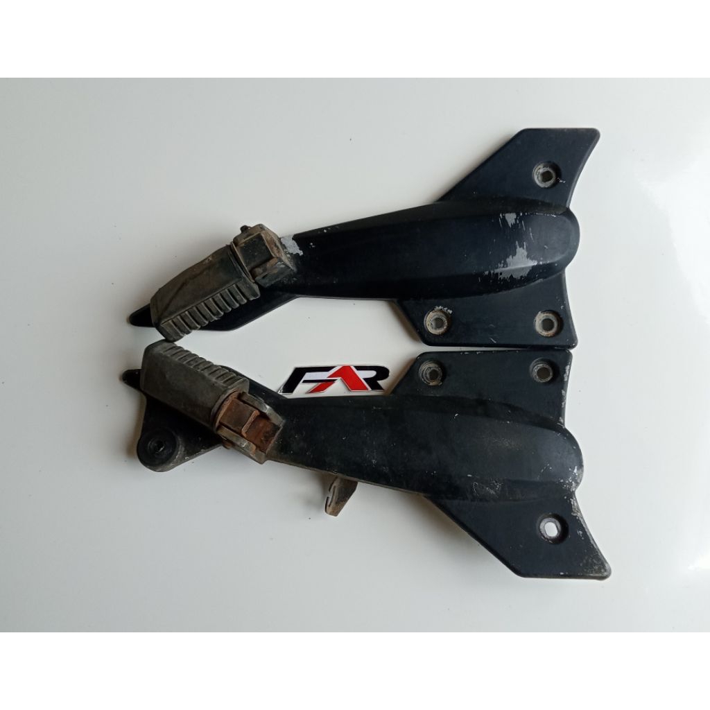 Kawasaki ZX 130 Foot Step Footstep Belakang Pijakan Kaki Pembonceng