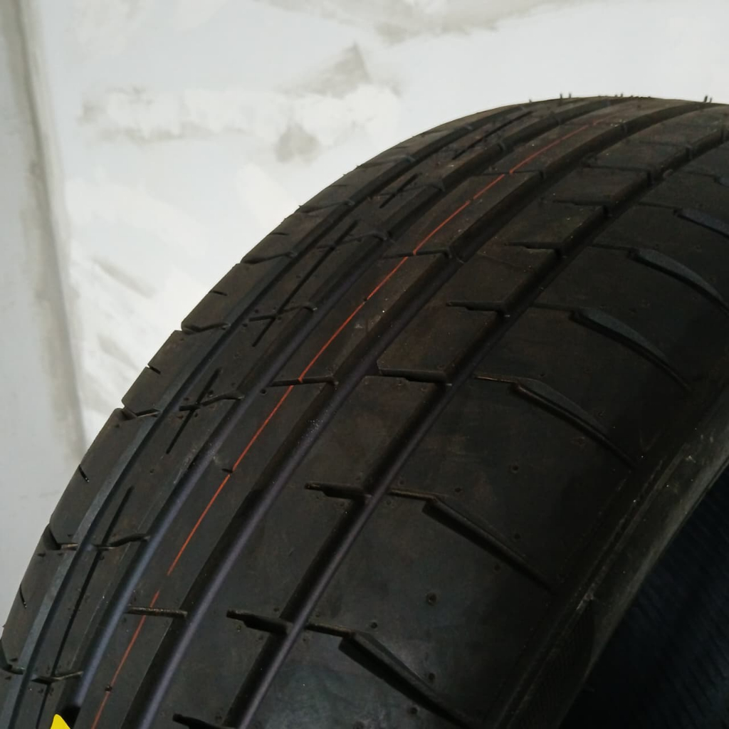 ban mobil tubles radial iota accelera 225 55 R19