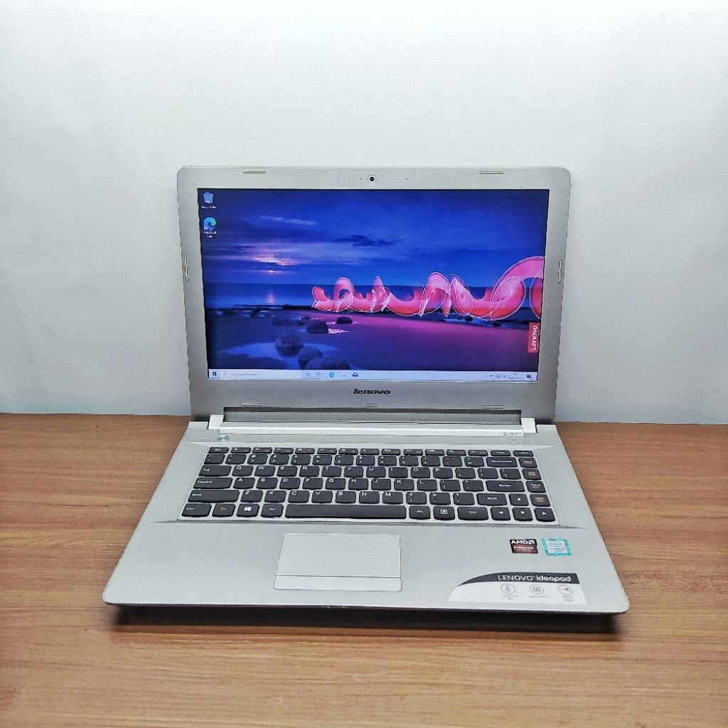 LENOVO IDEAPAD Intel core i7 Gen 6 VGA AMD Radeon R7 M360 RAM 8GB DDR4 SSD 256GB