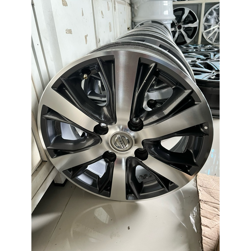 velg oem nissan livina hws