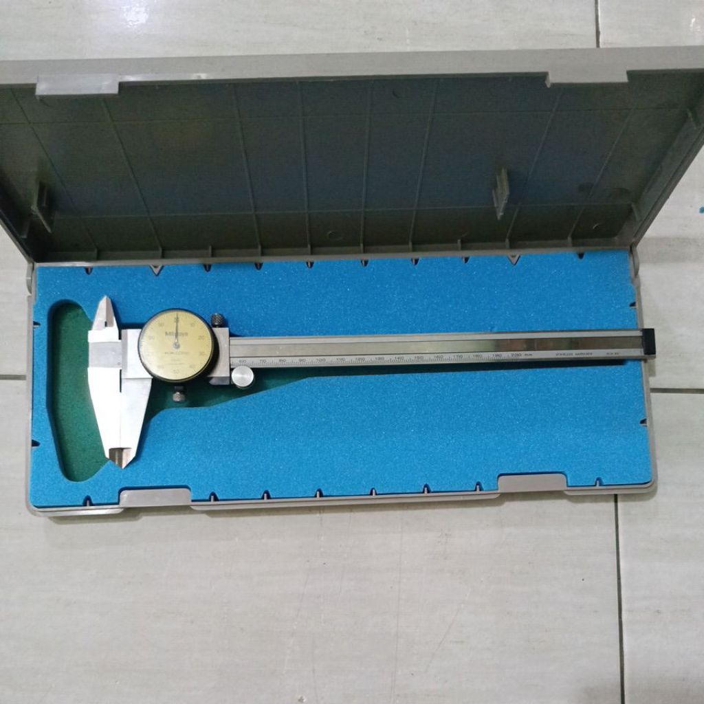 original dial caliper mitutoyo 200mm 0.01mm sigmat jarum 200mm mitutoyo 505-667