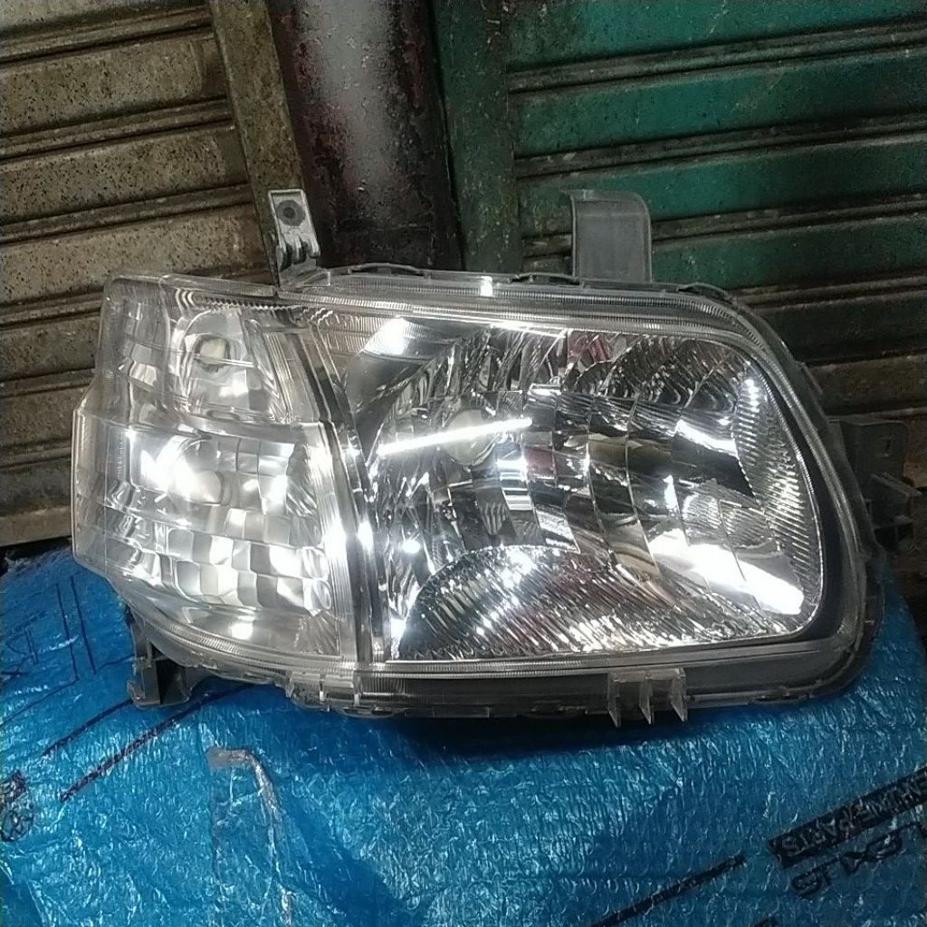 Headlamp Daihatsu Grandmax Original