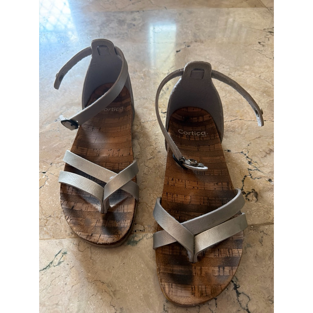 preloved cortica shoes 37 insole 23cm