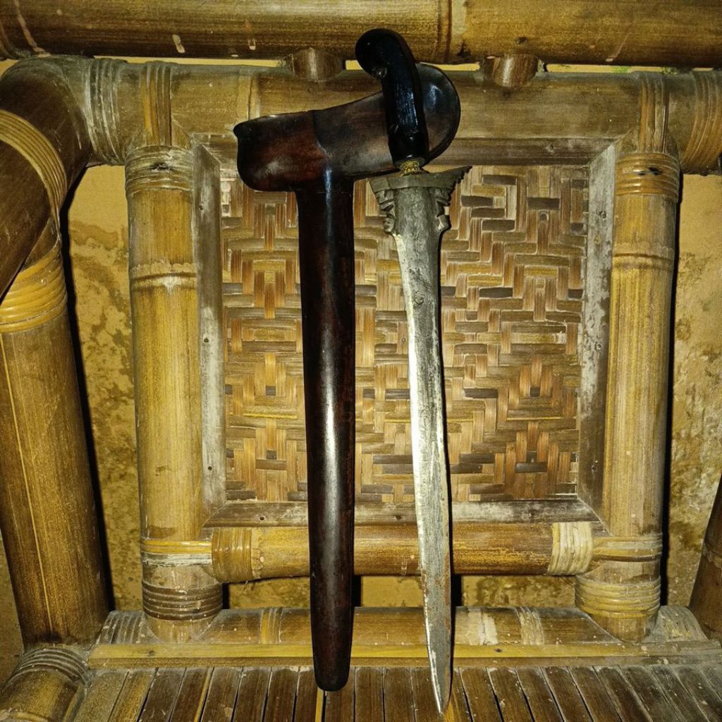 Keris Tua Omyang Jimbe