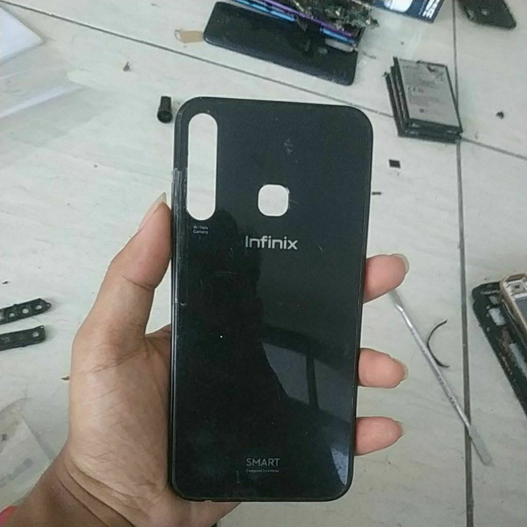 backdoor bekas Infinix smart 3 plus,tombol lengkap ada gompal