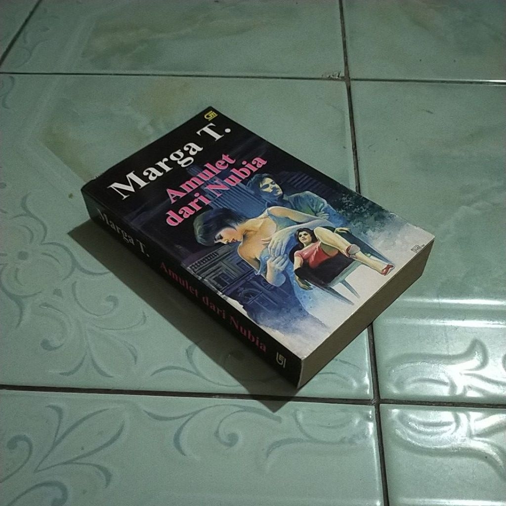 novel marga t. AMULET DARI NUBIA