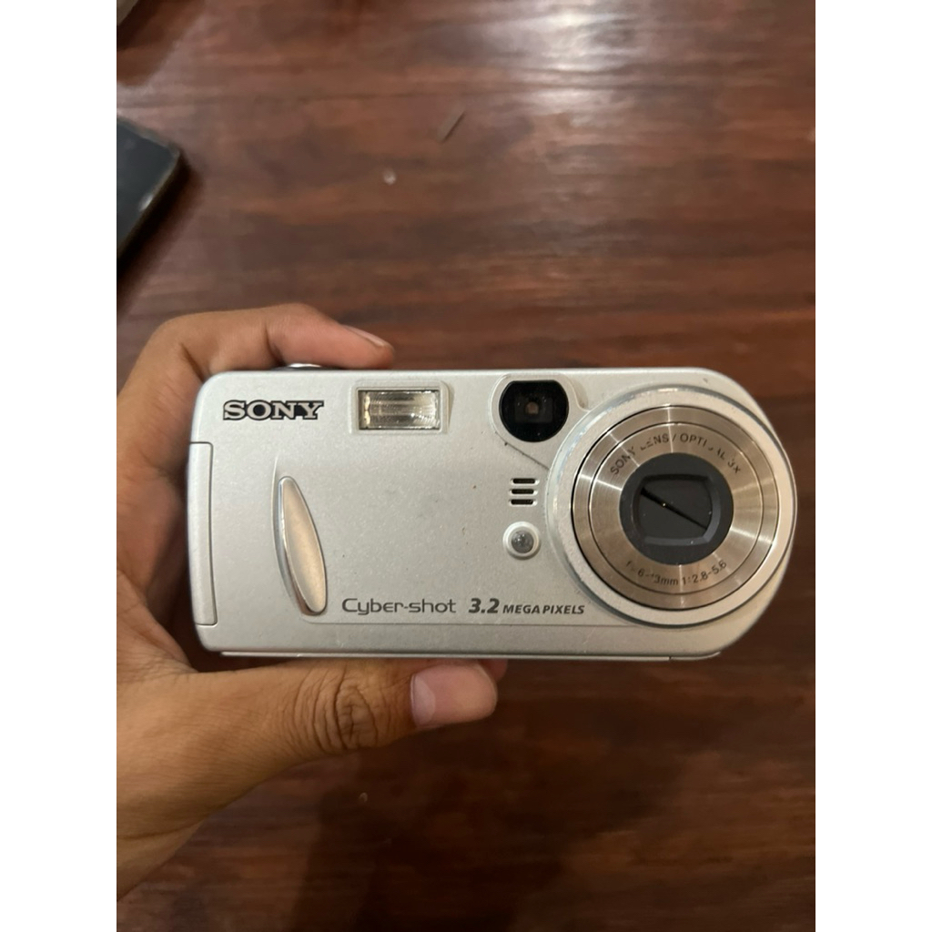 DIGICAM SONY CYBERSHOT 3.2 MP