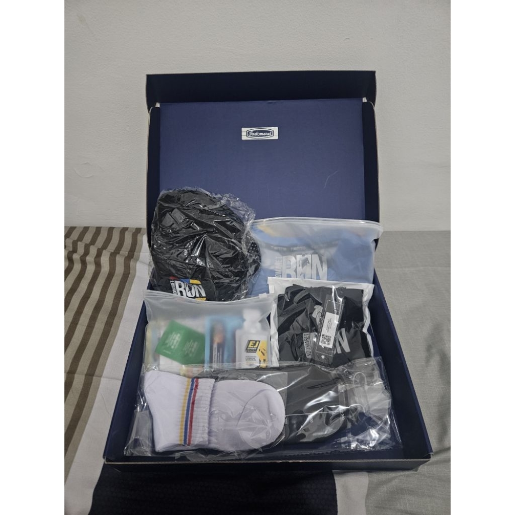 Racepack + Finisher 21K Indomaret Run