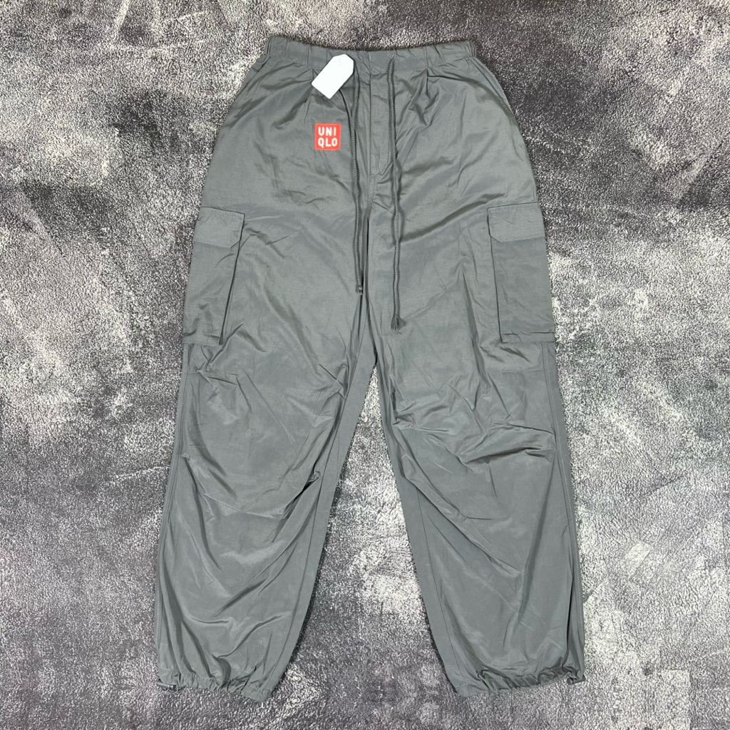 UNIQLO CARGO BAGGY PANTS