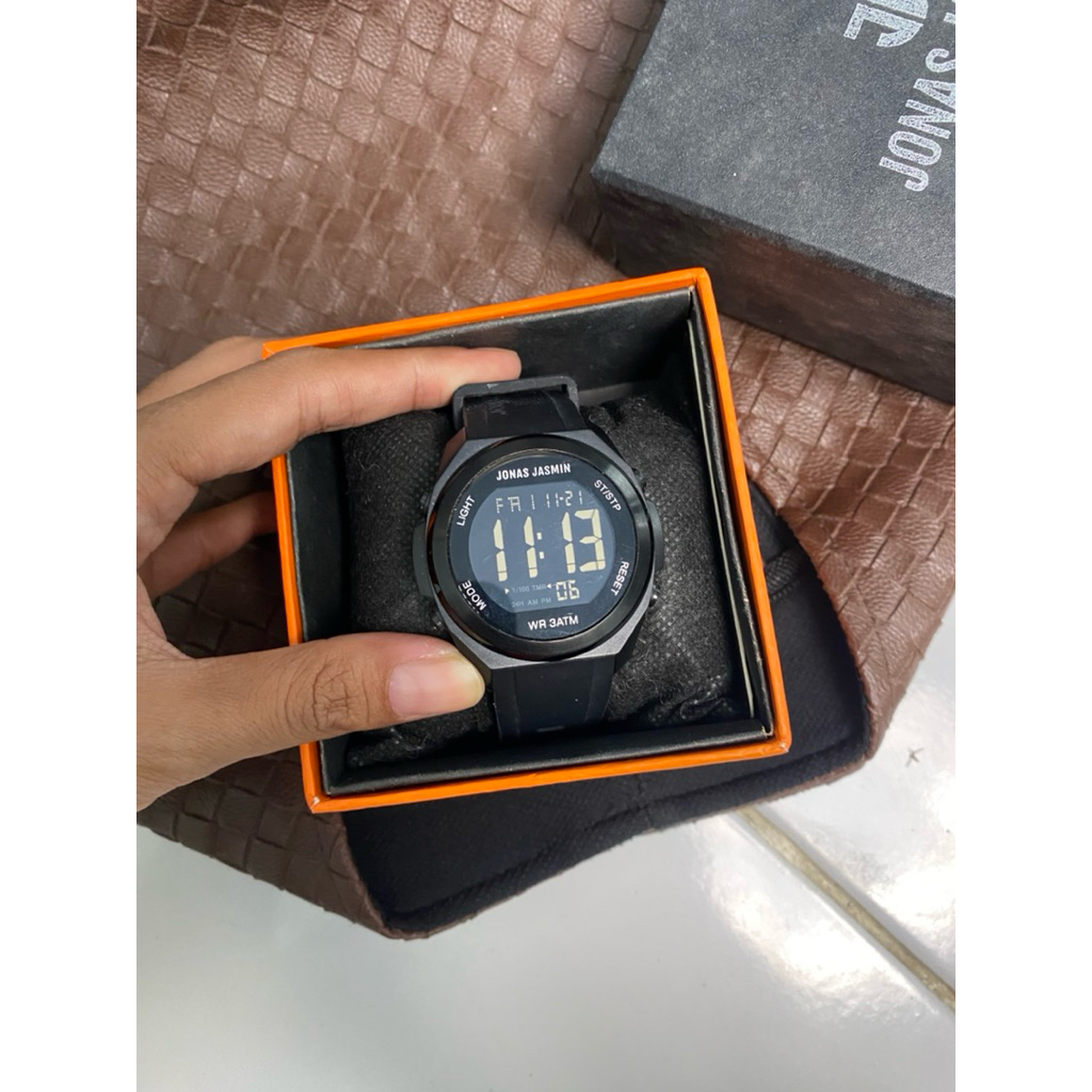 Jam Tangan cowok Jonas Jasmine