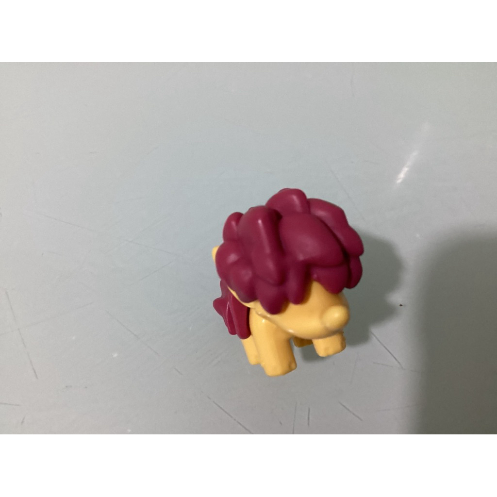 Mainan KinderJoy Singa