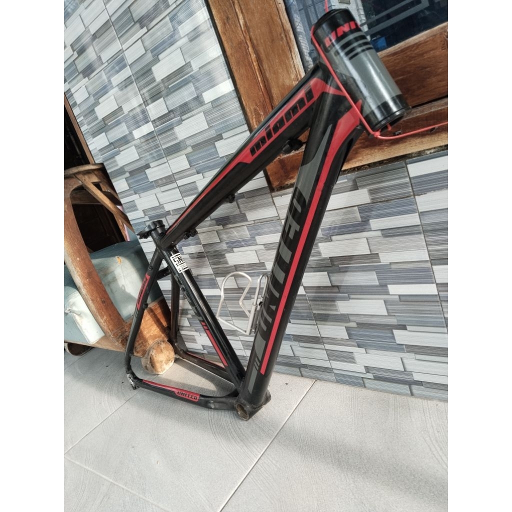 frame united miami xc77 aloy ukuran roda 26