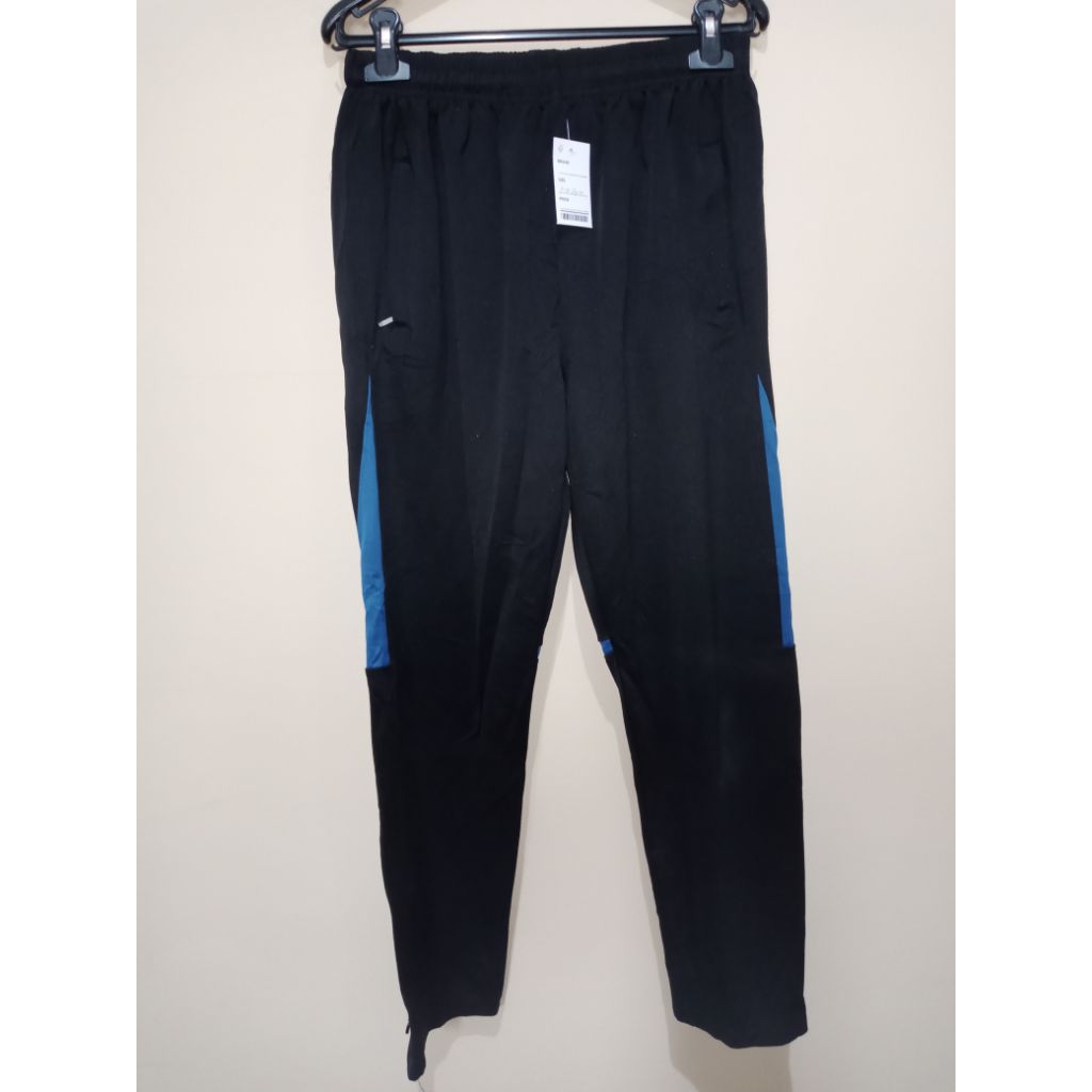 CELANA TRAINING PRELOVED