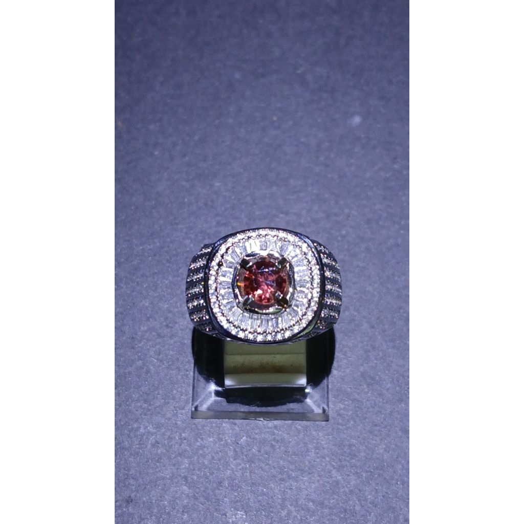 batu red zircon