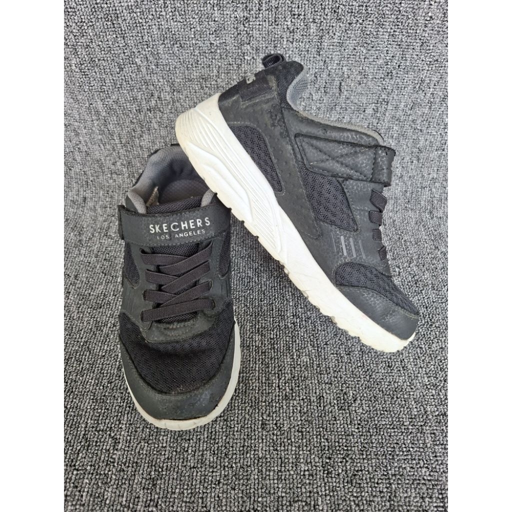 PL Sepatu Sekolah Skechers