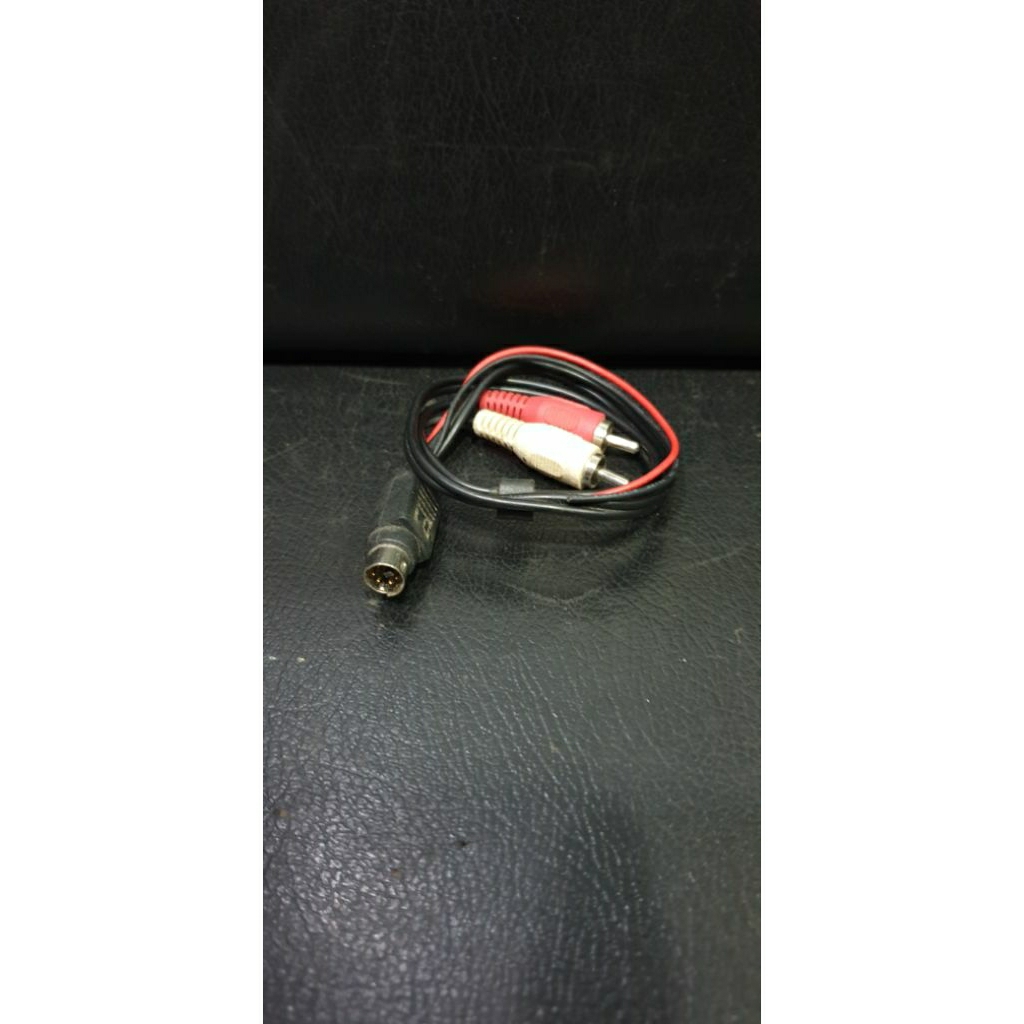 Soket Jack 6 pin to RCA ada input DC 12 Volt untuk tv mobil