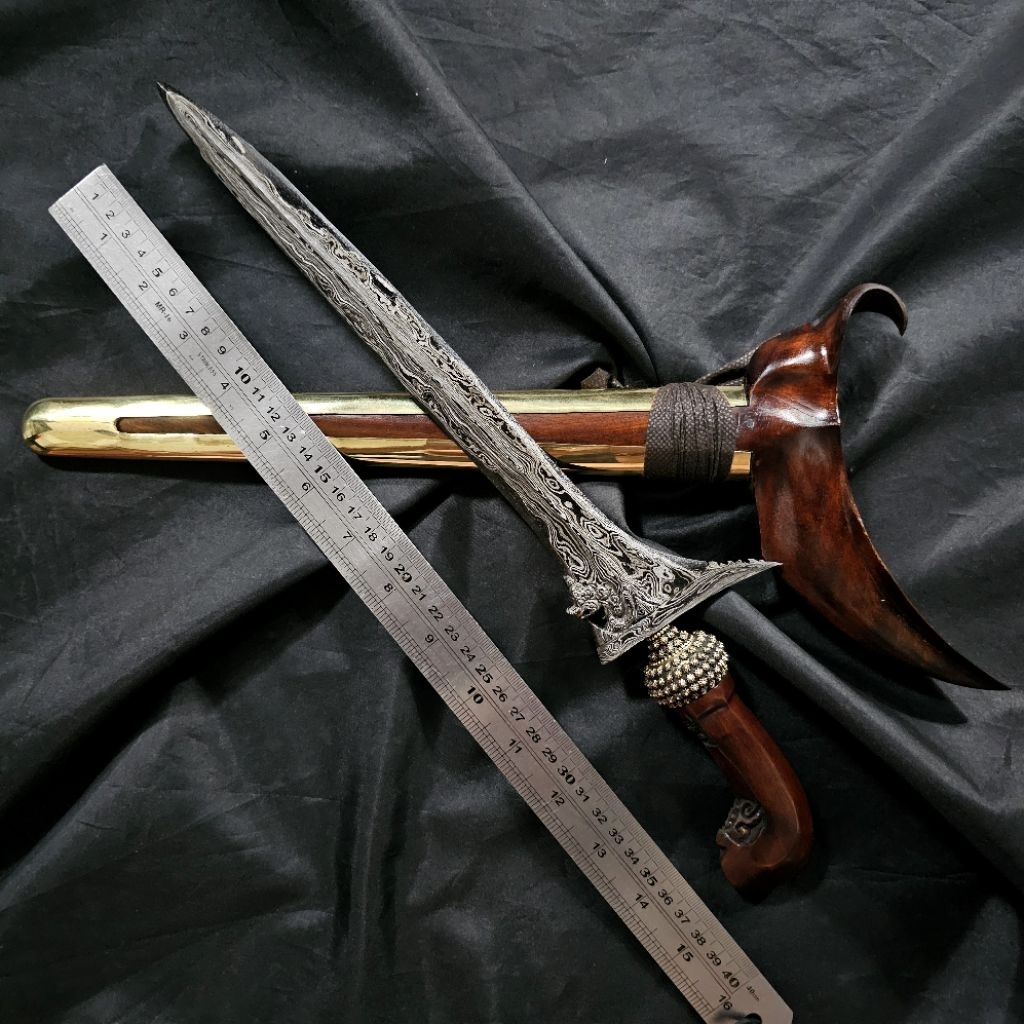 Keris Patrem Nogo Siluman I Lurus Pamor Ngulit Semangka