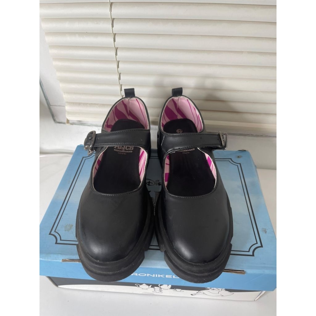 preloved kronikel x alice in worderland shoes