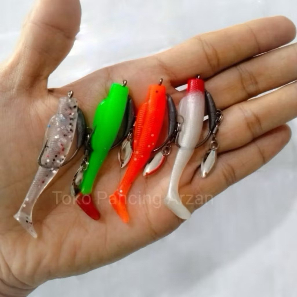 SET SOFTLURE 6cm + HOOK + BLADE/LAZARUS