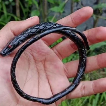 gelang akar bahar hitam ukir ular