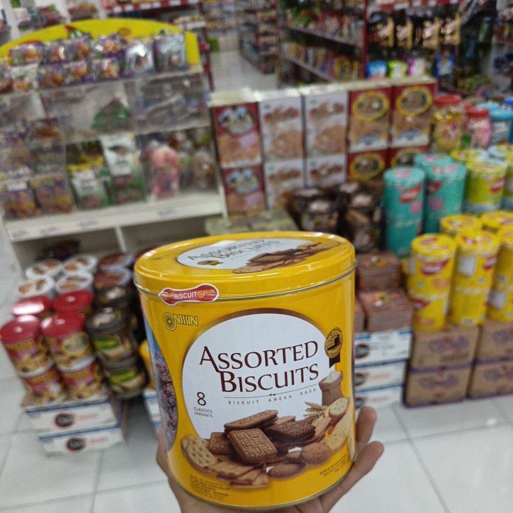 Nissin 700g assorted yellow