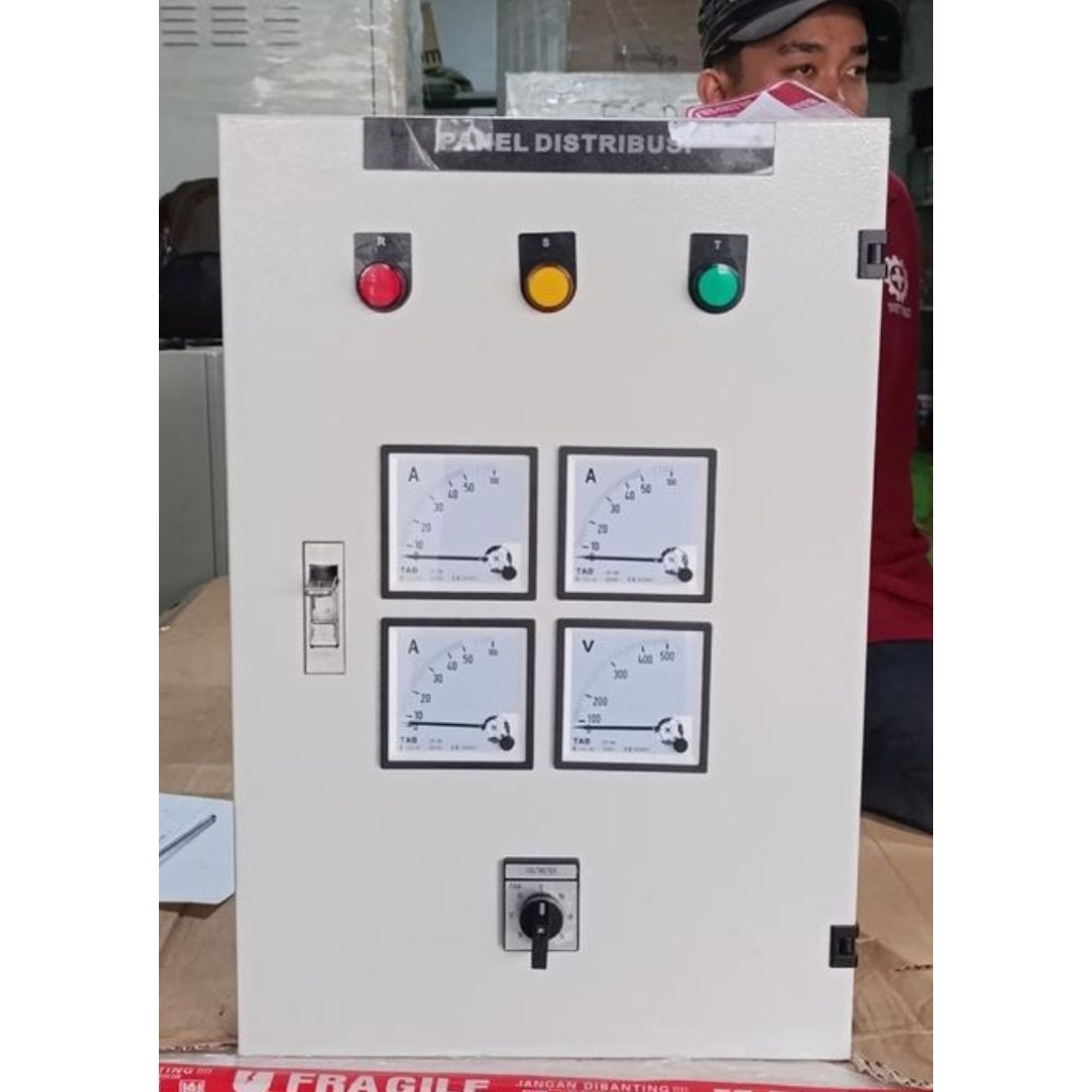 Panel disteibusi 3 phase daya 23 kva / 23.000 watt custom