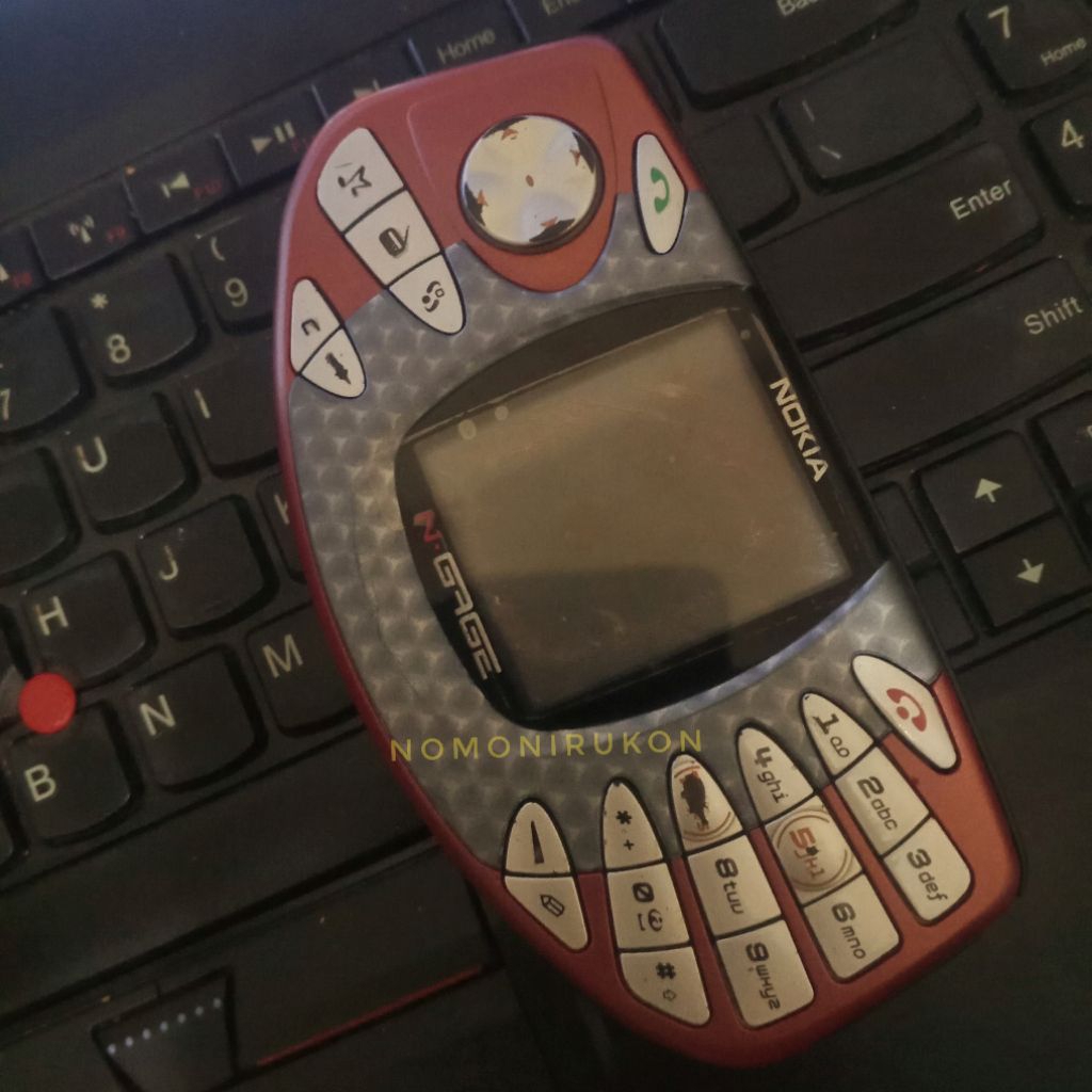 Nokia n gage klasik (bahan)