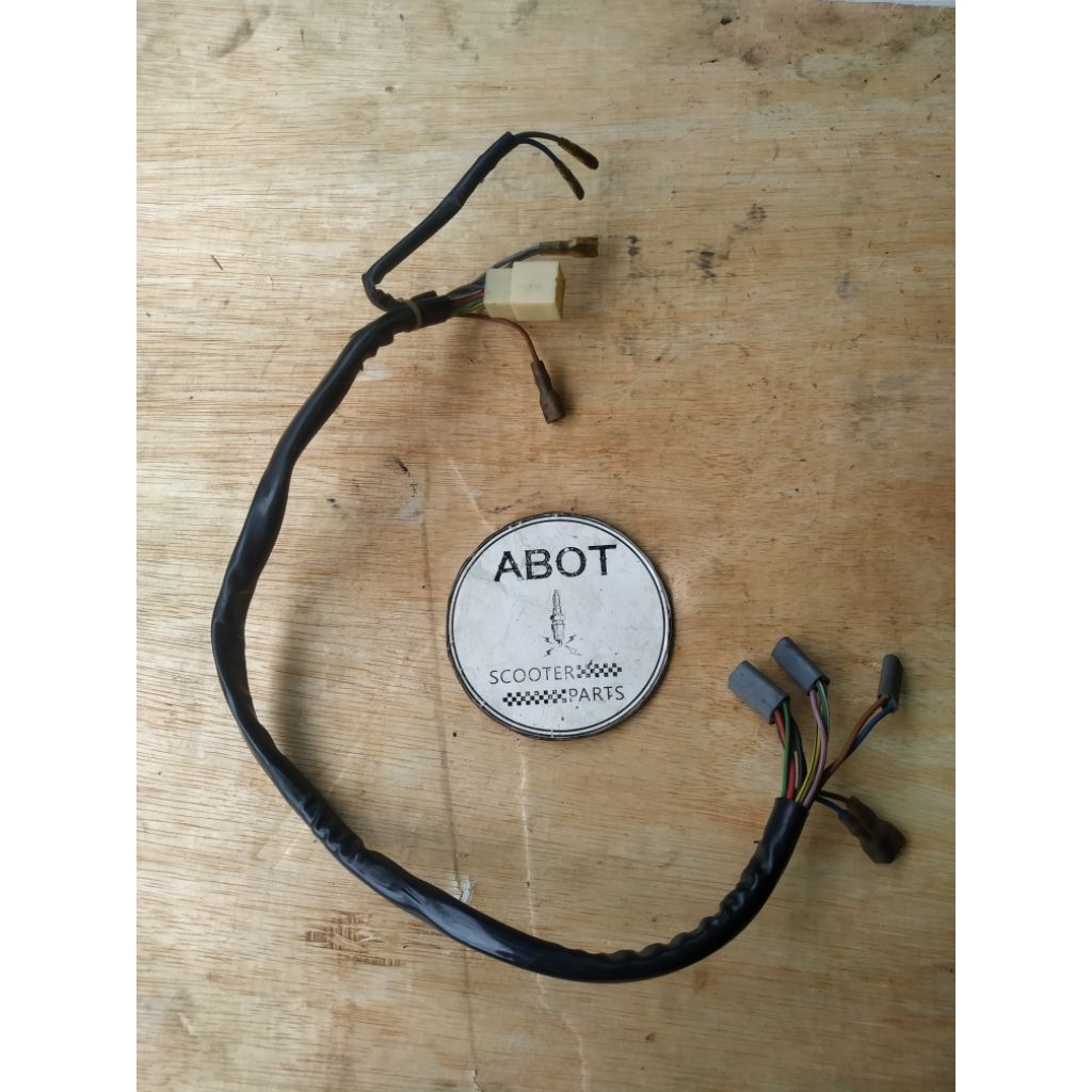 Kabel indikator kabel body tengah vespa excel exclusive