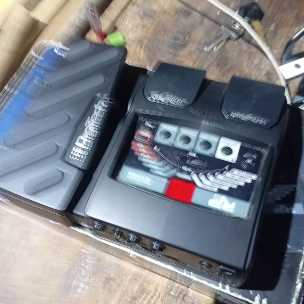 efek gitar digitech RP90, minus