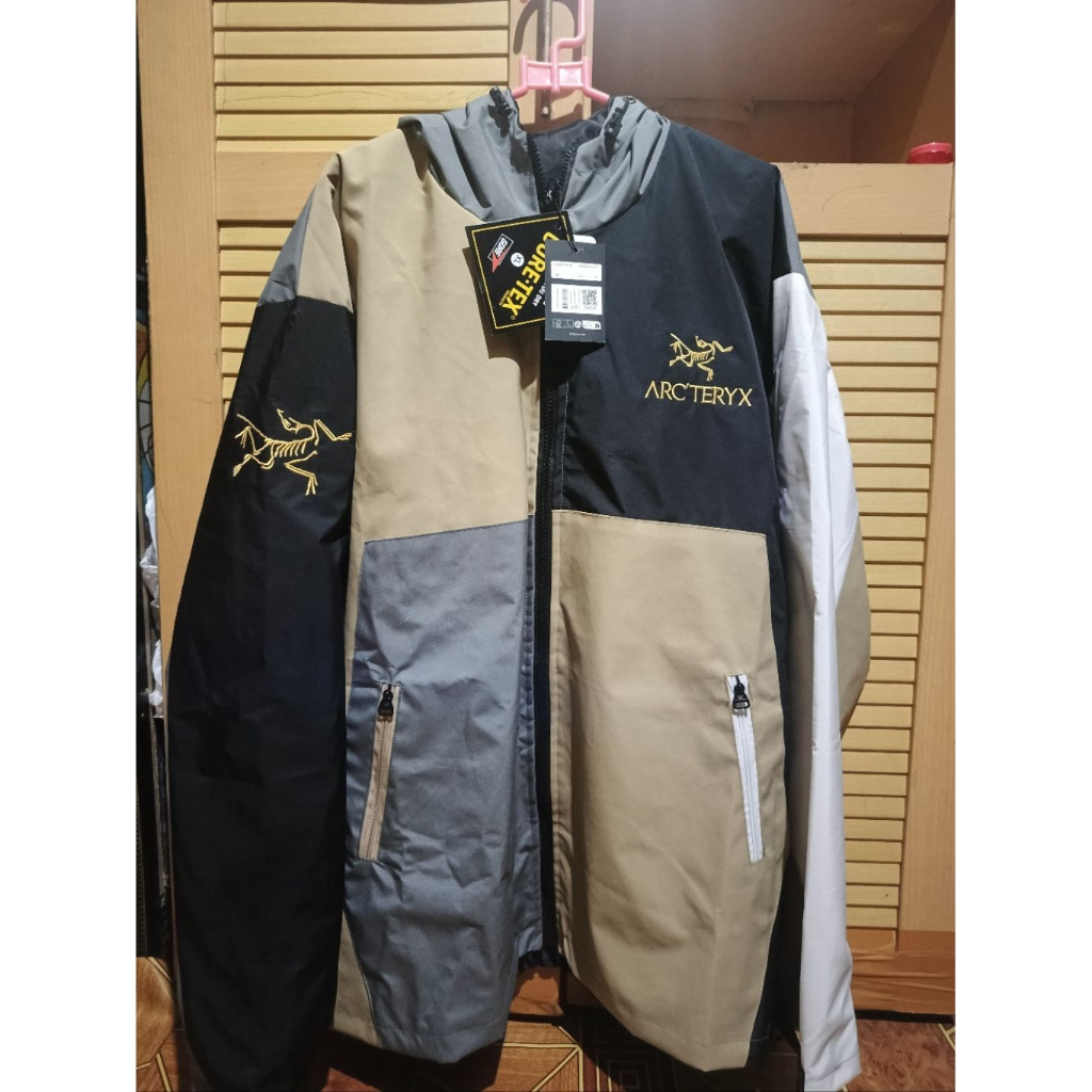 WATTERFROF ARCTERIX BNWT