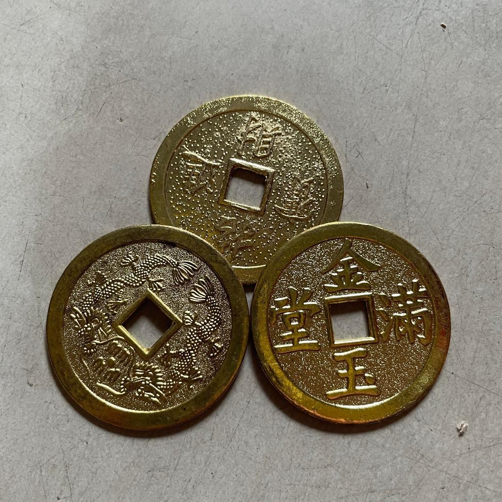 Koin kuno warna emas uk 5 cm golden old ancient chinese coin